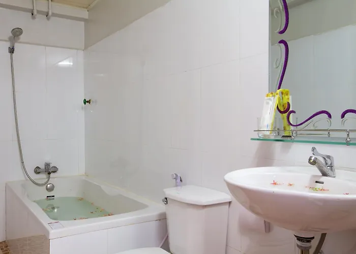 Damnak Riverside 3*