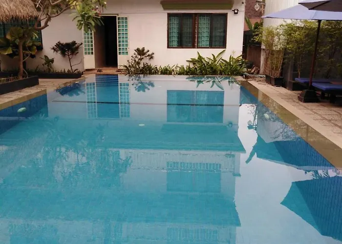 Damnak Riverside 3*